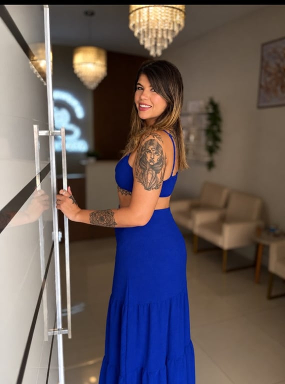 Larissa | Terapeuta Massagista cuidando de voce Massagem