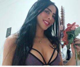 VanNaj terapeuta especialista TÂNTRICA e NURU