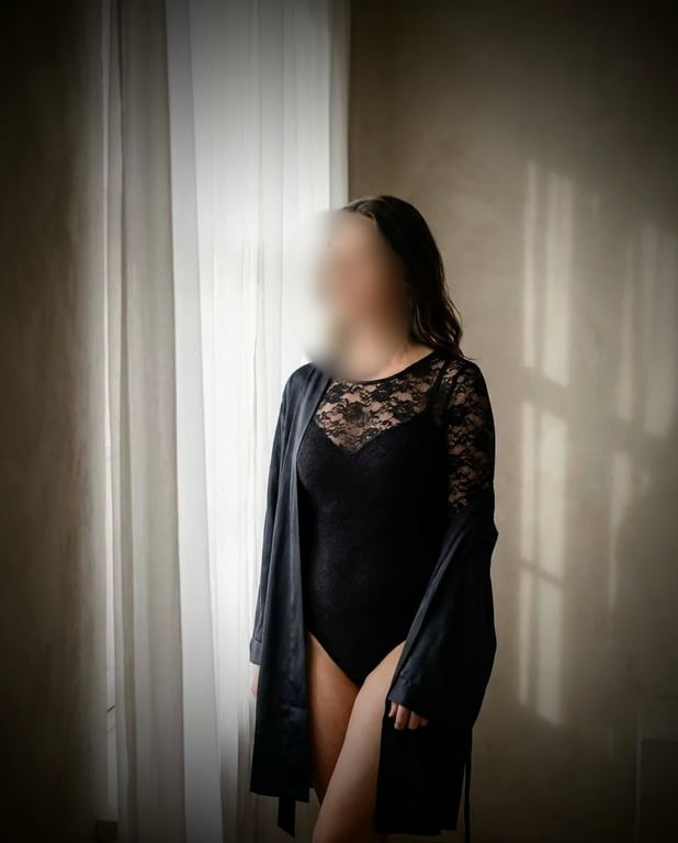Karolyne massagens.. sinta o prazer através da minha mãos!! Massagem sensual em