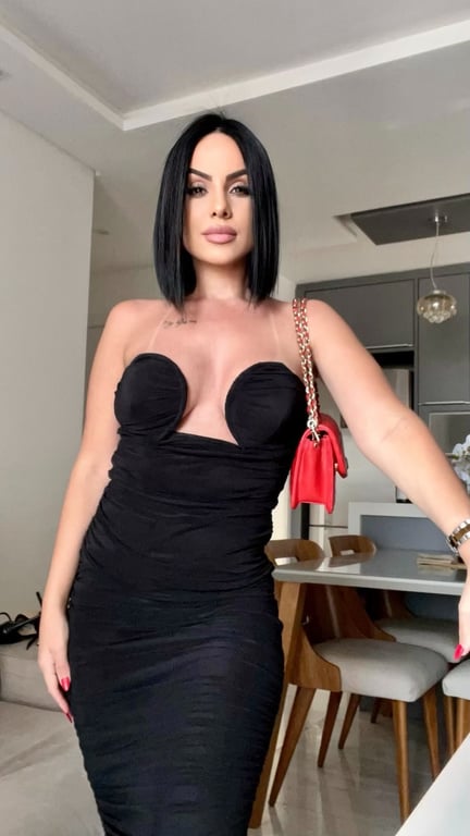 Karla massoterapeuta, massagem Terapêutica e Nuru