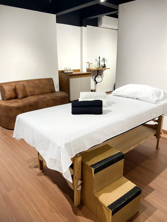 Lara Terapias — Letícia Lara | Massagem, relaxamento e bem estar Massagem