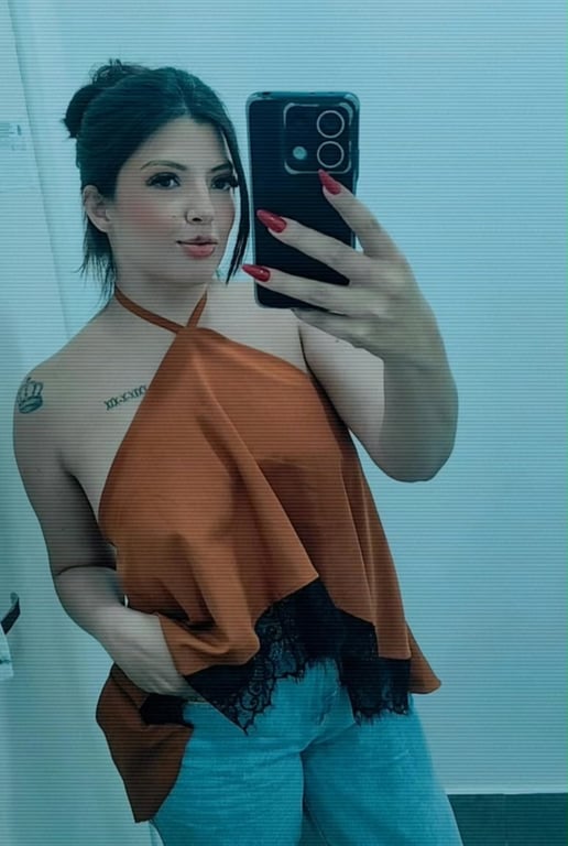 Terapeuta Camila Bonfim|Studio tantra Londrina Massagem em
