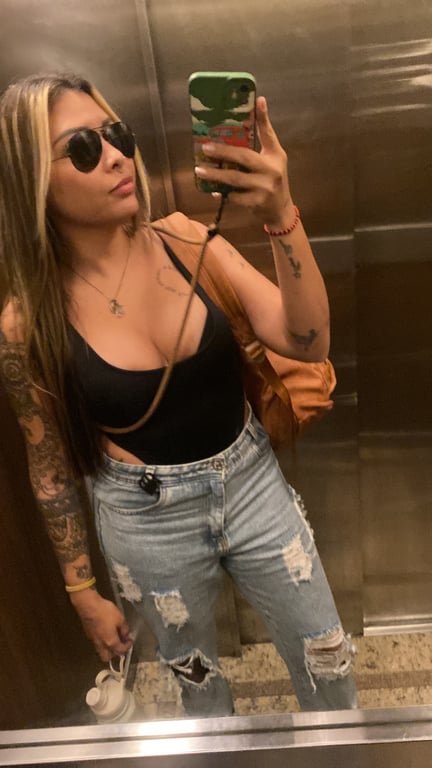 Nyna Fox, Carioca, especialista em massagem sensual Massagem