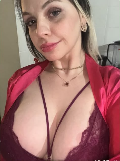 RUBY_ A MELHOR E MAIS COMPLETA TERAPEUTA DE SP Massagista