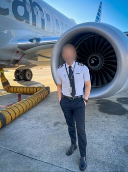 Heitor - Massagista e Piloto de Avião