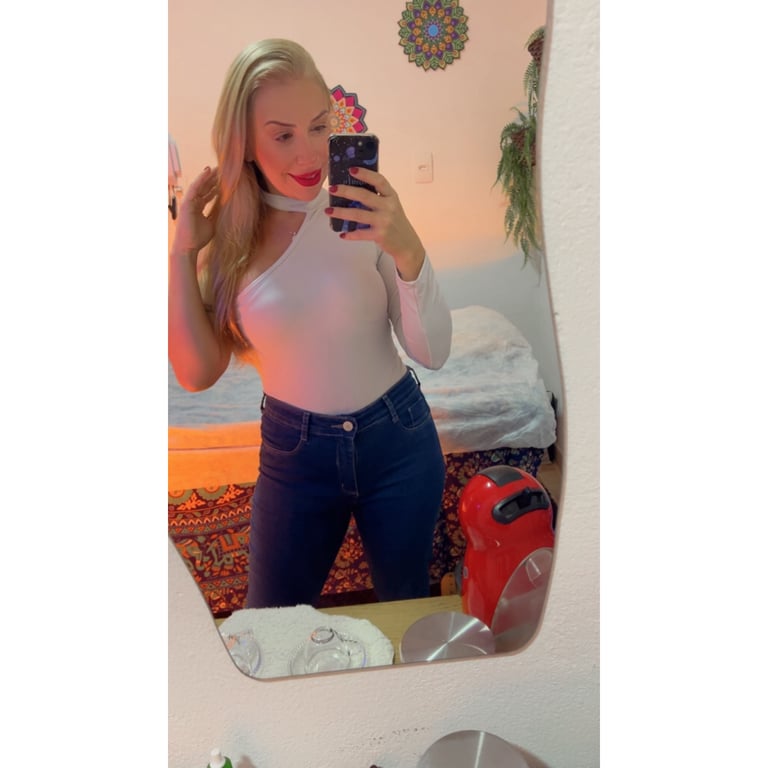 Ayla Luz Massagem Premium Massagista em