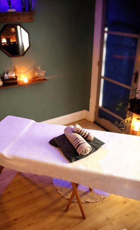 Não é uma simples massagem... É Nêmesis o toque sem julgamentos! Massagem em