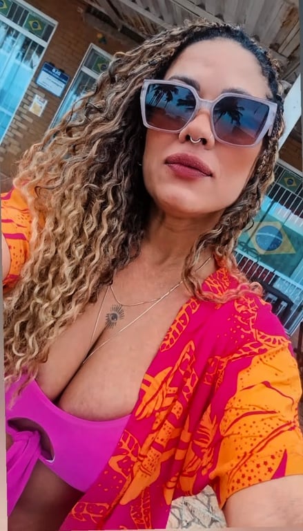 DANI Carioquinha sua massagista bissexual
