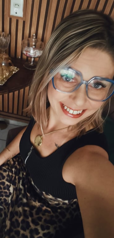 Geovana Massoterapeuta e Terapeuta ! CLIQUE E SAIBA