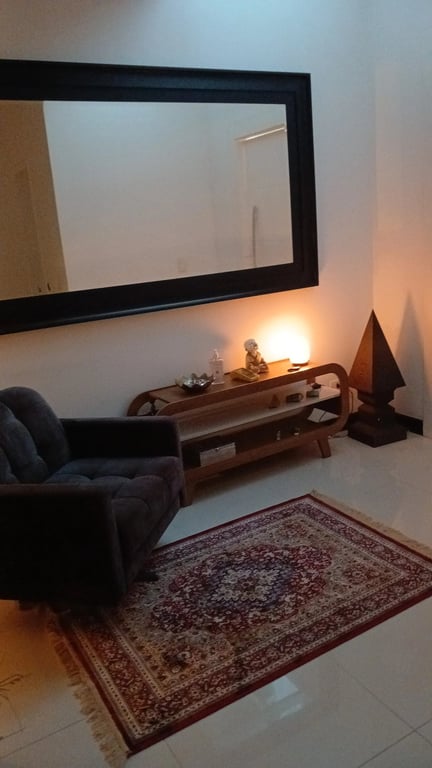 Victoria Massoterapeuta Tântrica Massagem