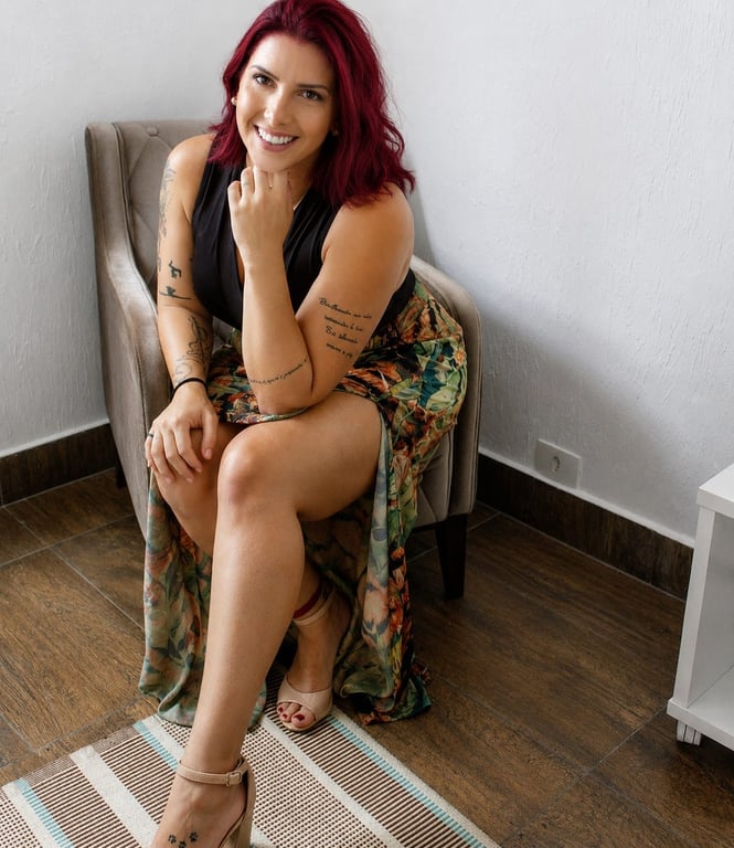 Ivy – Sexóloga Tântrica: Autoconhecimento, Prazer e Energia Sexual Massagem