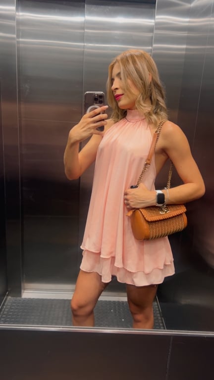 Sou a Mel, especialista em massagem sensual.