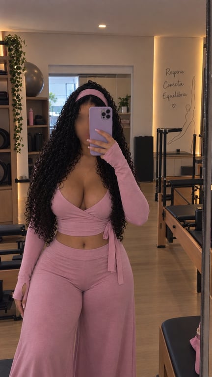 Kyara Santiago| Massagem relaxante, nuru, tântrica e outras