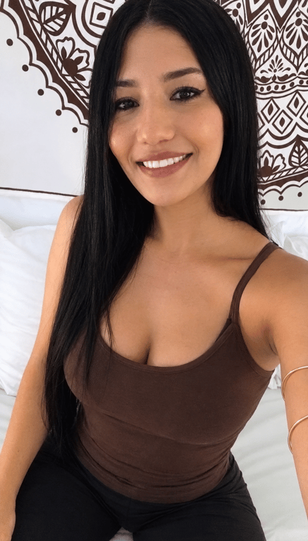 Nayara Almeida| Sexóloga & Terapeuta Tântrica