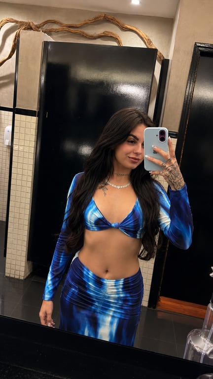 Bianca Alencar Massagista Tatuada, massagens sensuais Massagem nuru