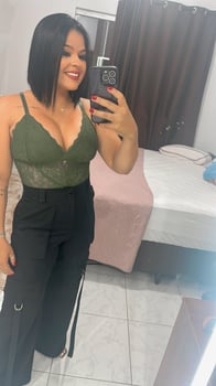 Laura ( Nuru em um atendimento que vai te enlouquecer )