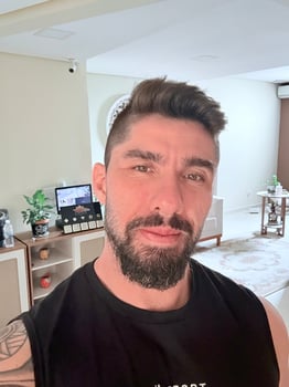 Matheus - Massoterapeuta Relaxante 