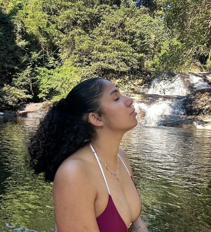Rebecca Massoterapeuta há 9 anos.