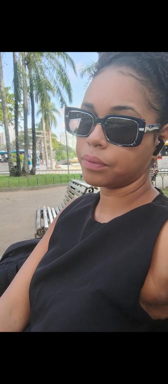 Dharlenne (Preta) Massagem relaxante, tailandesa, tantrica e Nuru Massagem