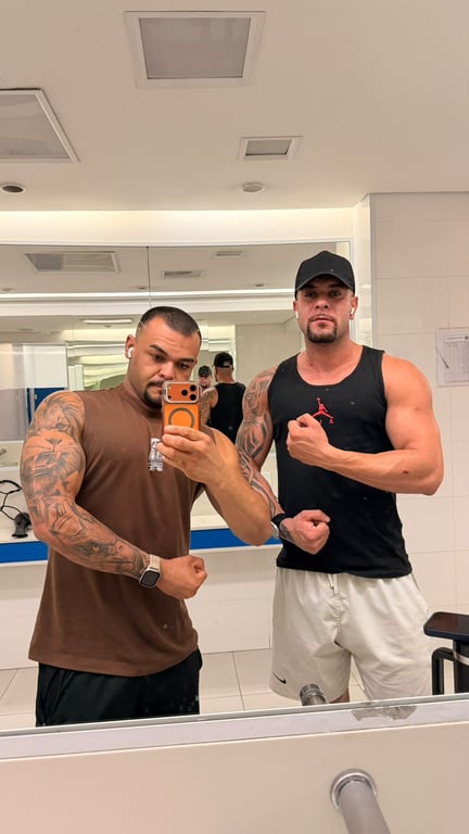 Massagem a 4 maos, Bruno e Ronaldo Massagem tântrica em