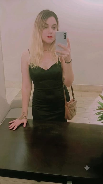 Barbara terapeuta de passagem, relaxe pelo poder das minhas mãos! Massagem tântrica em