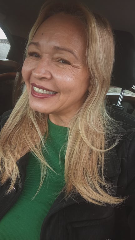 Cristina massoterapeuta e Naturopata Massagem sensual em