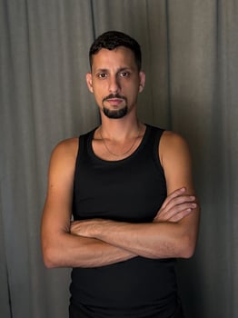 Rainer - Massoterapia Tantrica e Nuru