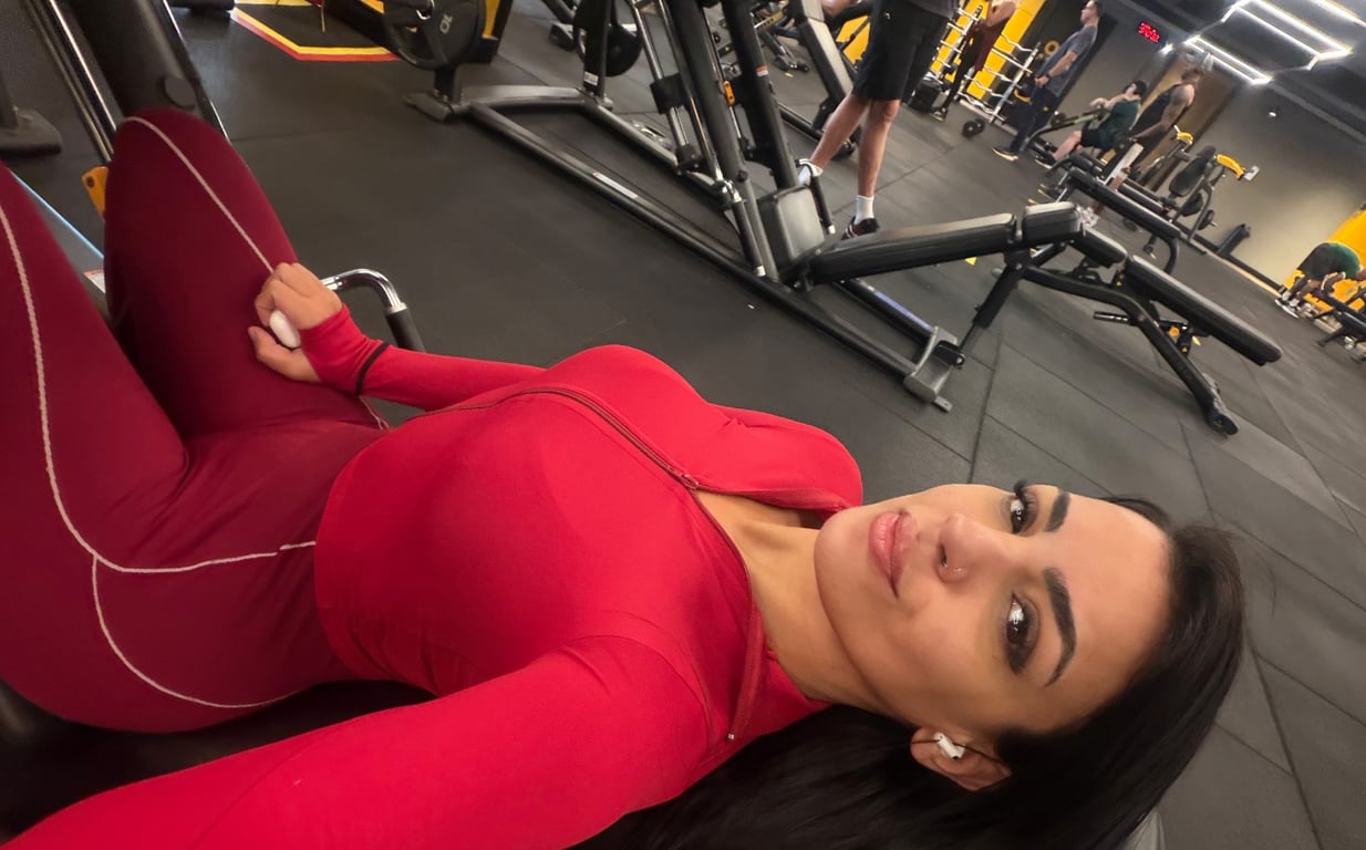Juliana | Massagens Relaxantes, Sensuais e Experiências Exclusivas Massagem sensual