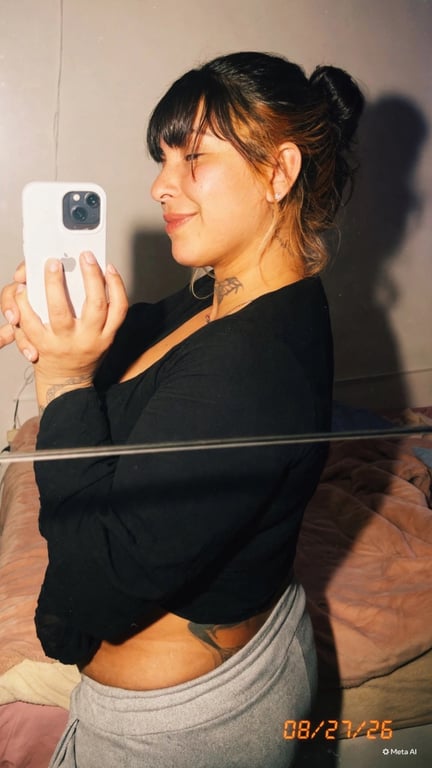 Bia massagem relaxante , depilação e corte e barba . Massagem nuru em