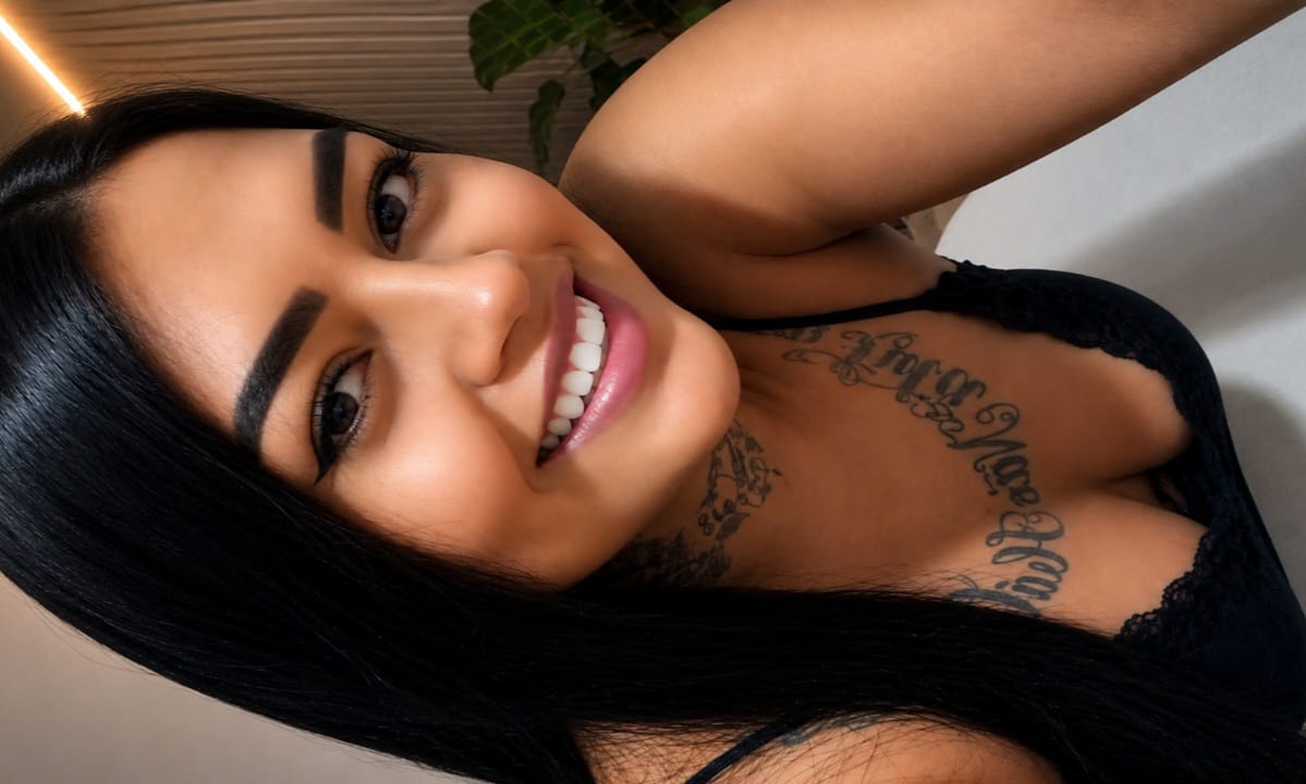 Alice Andrade especialista em Mix de Noru e relaxante Massagem tântrica em