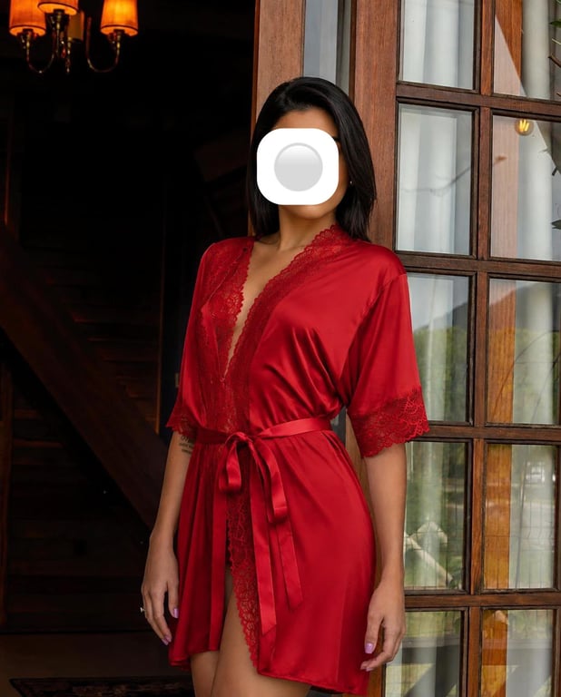 Ruby, massagem corpo a corpo, peniana com os pés e relaxante