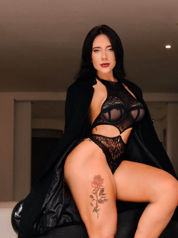 Antonella sem censura…Assine e vá além !!