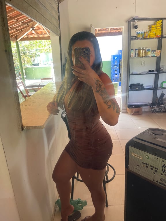 Lucy – Massagens Personalizadas com Toque de Seda Massagem