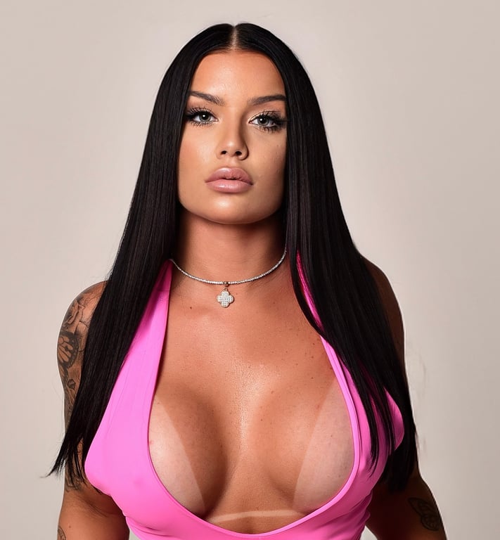 Oi amor, sou Babi uma gauchinha sexy e deliciosa! Vem me ver!