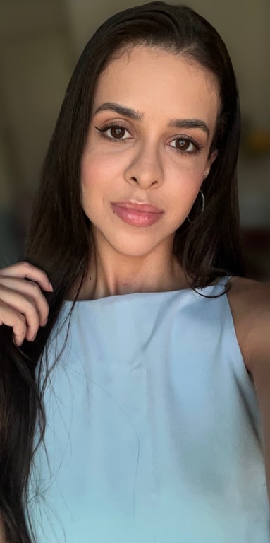 Júlia | Massagem para quem realmente aprecia Massagem nuru