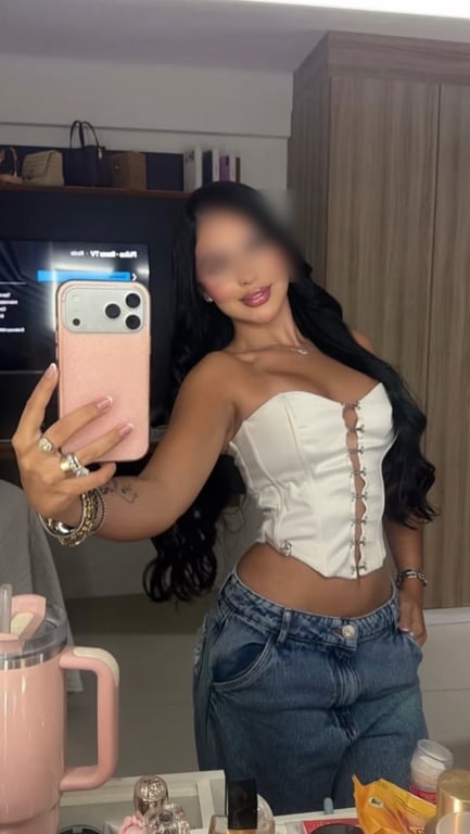 Melissa | Massagem tântrica corpo a corpo Massagista em