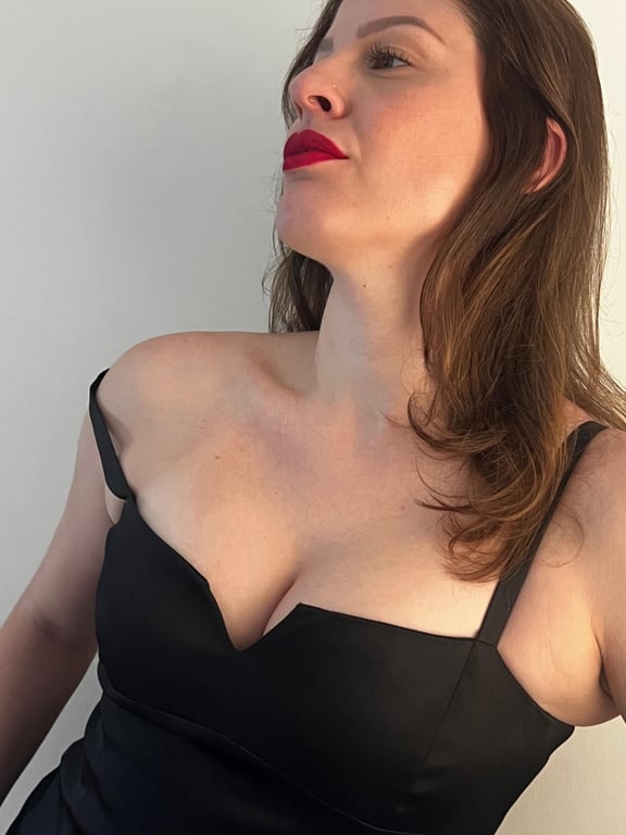 Kaya tantra com proximidade e conexão profunda leia e entenda Massagem