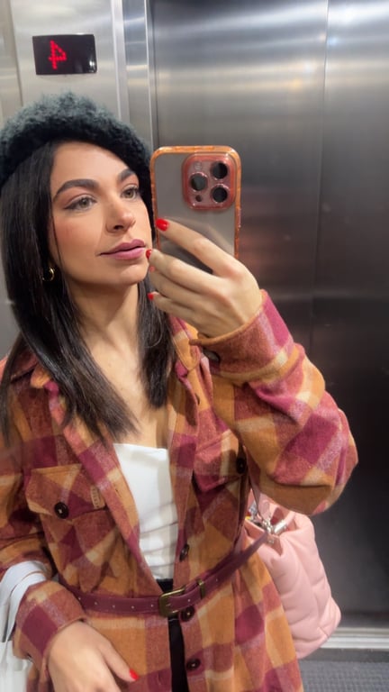 Larissa Machado Terapeuta Tântrica e Nuru Massagem