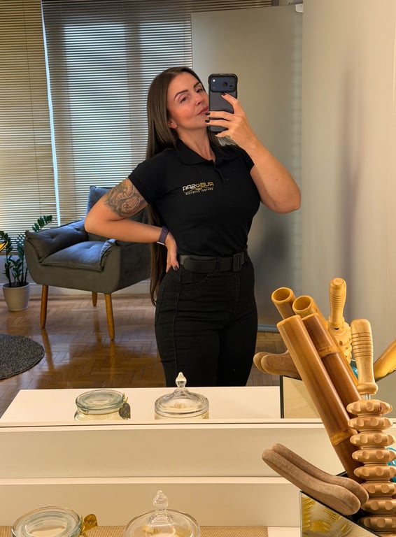 Mariane Hannecker Terapeuta Tântrica e Modalidades Massagem em