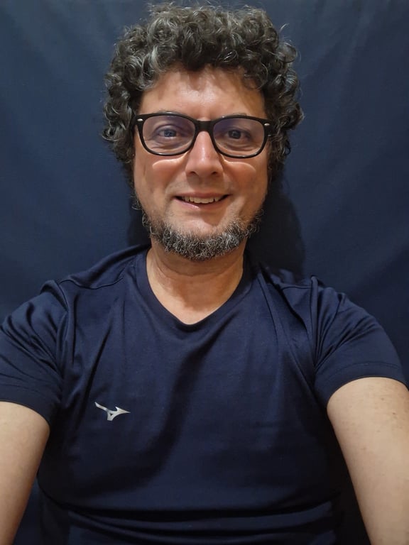 IVAN PREM AMAN MASSAGEM PARA MULHERES E HOMENS (CISGÊNERO E TRANS) Massagem
