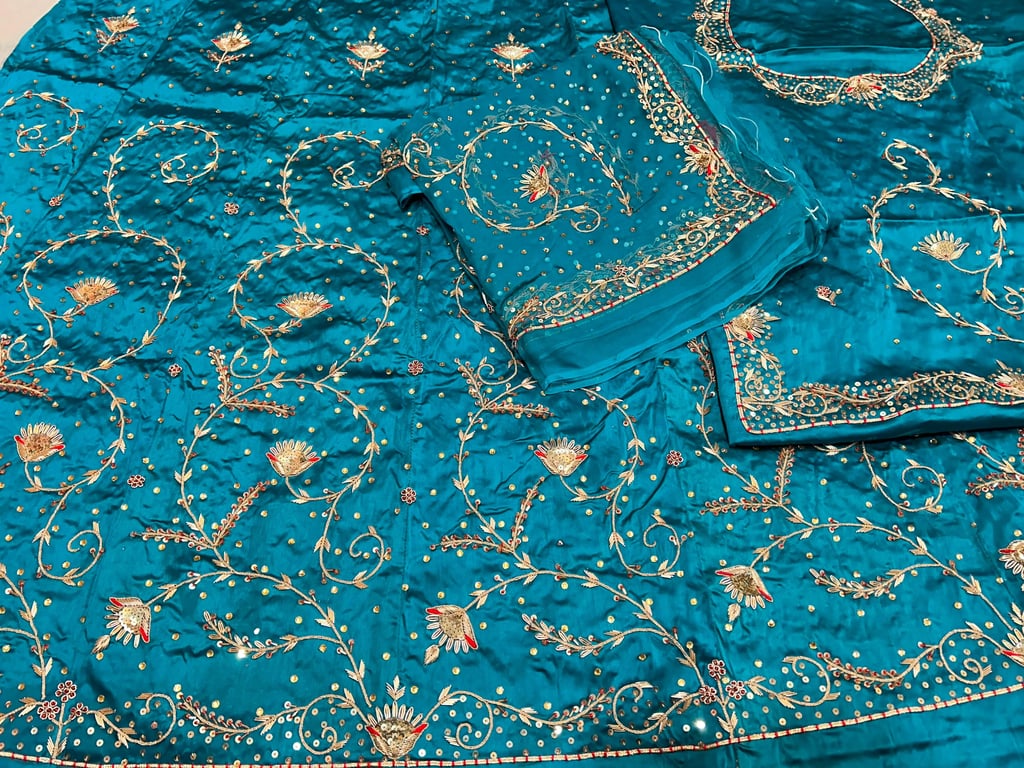 New Launching Pure Thakur Ji Odhni With Satin Poshak AK