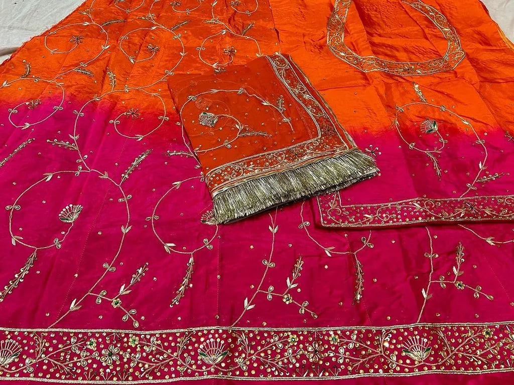 Heavy Upada Crape With Pure Thakur Ji Odhni Poshak