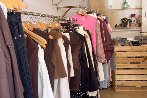 Boutique Be Well by Tiffany à Bousbecque — mode féminine et prêt-à-porter élégant avec collections tendances et conseils stylisme.
