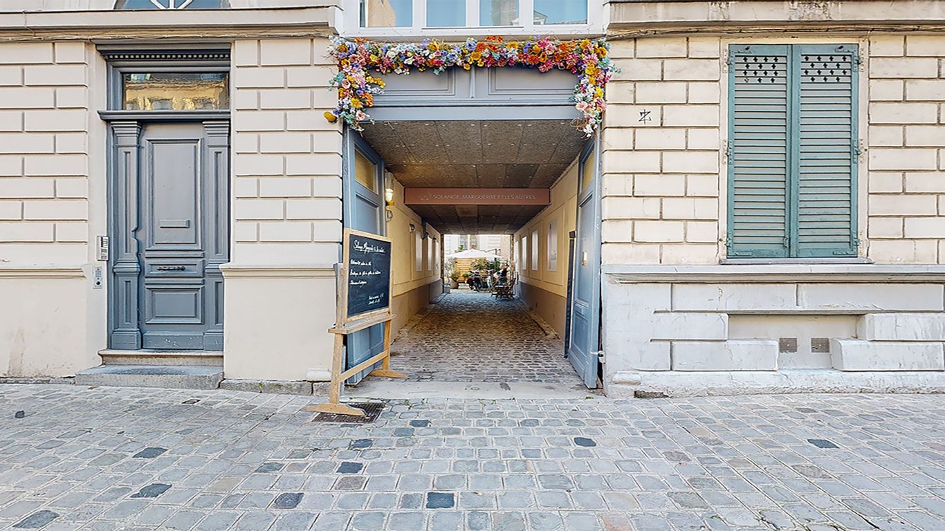 Solange, Marguerite Et Les Autres