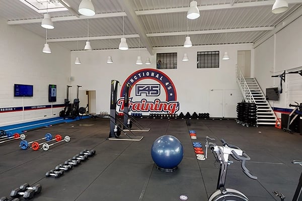 F45 (établissement fermé)