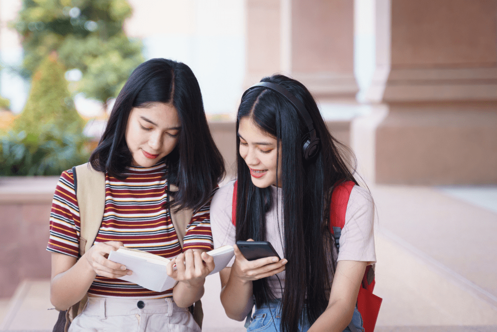 5招认识人的小技巧,上大学前必备! | 文字碌碌 女子大学生聊天