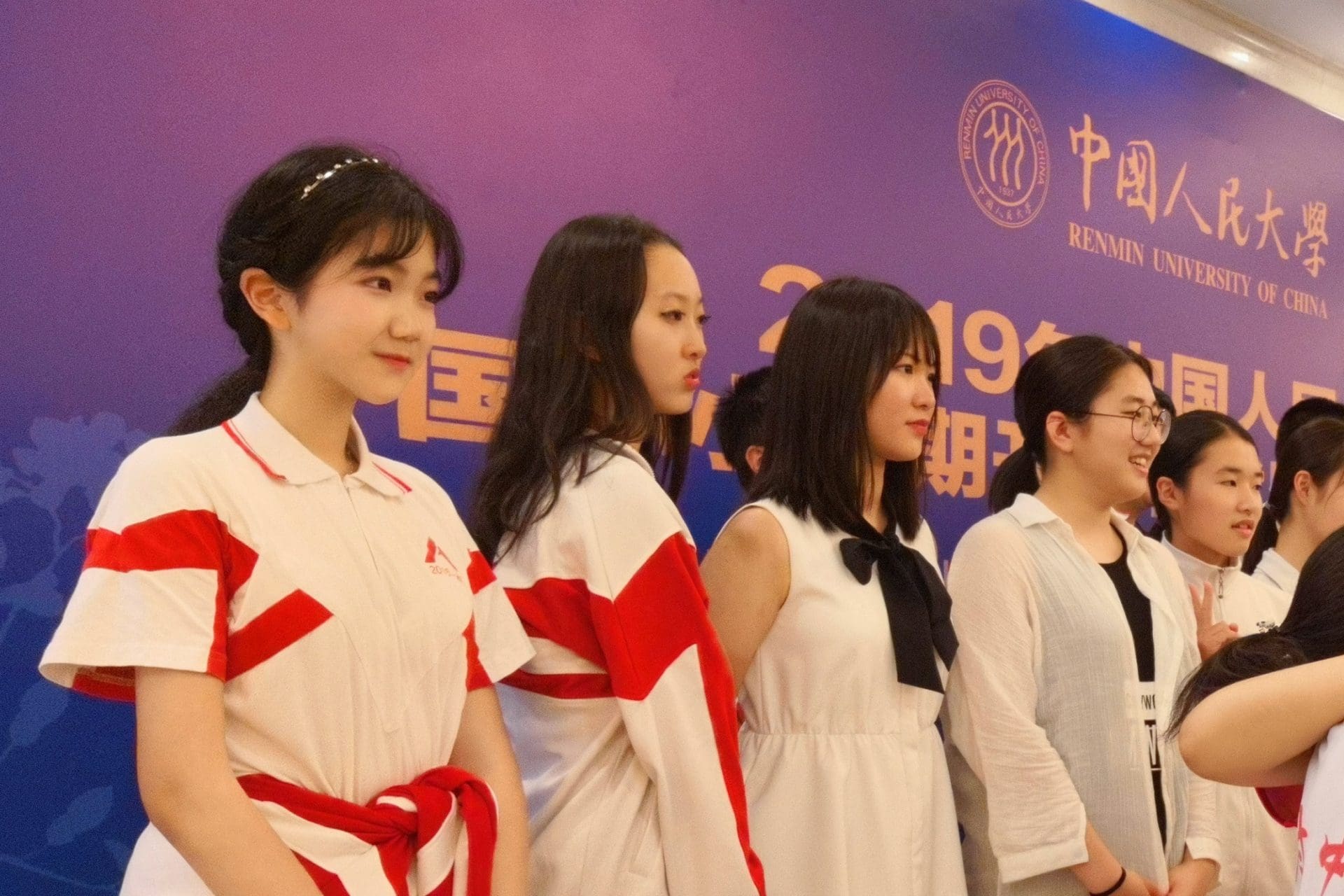 在你的身边,有没有外国朋友来马来西亚独中读书的? | 文字碌碌 在你的身边,有没有外国朋友来马来西亚独中读书的? | 文字碌碌