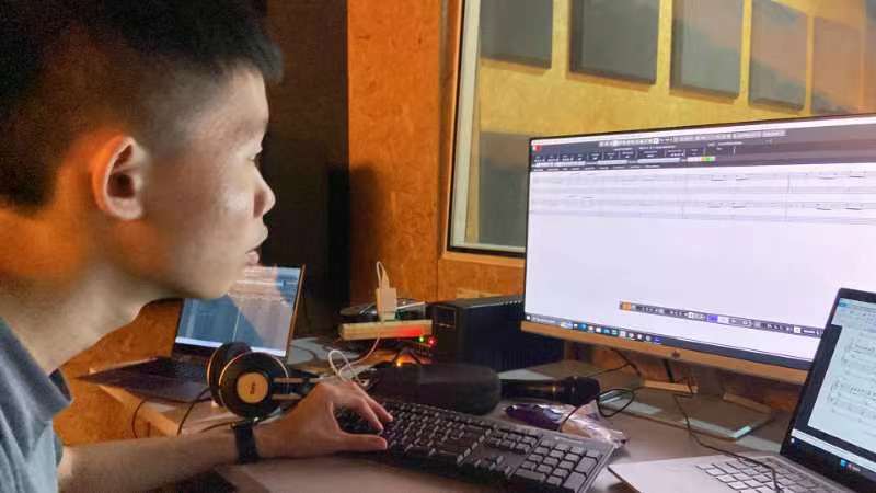 【录音室就像我们的第二个家】Young And Brave!吉华独中2023年毕业主题曲——《星光》|🎓专访#10 | 文字碌碌 【录音室就像我们的第二个家】Young And Brave!吉华独中2023年毕业主题曲——《星光》|🎓专访#10 | 文字碌碌