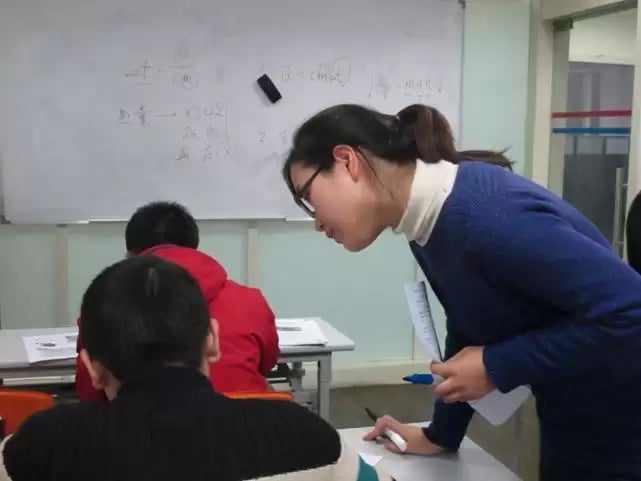 盘点5个学校里最受欢迎的老师 | 文字碌碌 放学后补习
