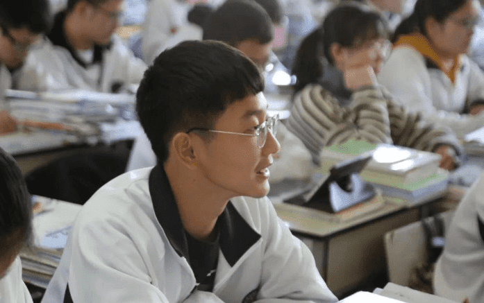 你有很要好的老师吗?7种和老师特别好的学生~ | 文字碌碌 你有很要好的老师吗?7种和老师特别好的学生~ | 文字碌碌
